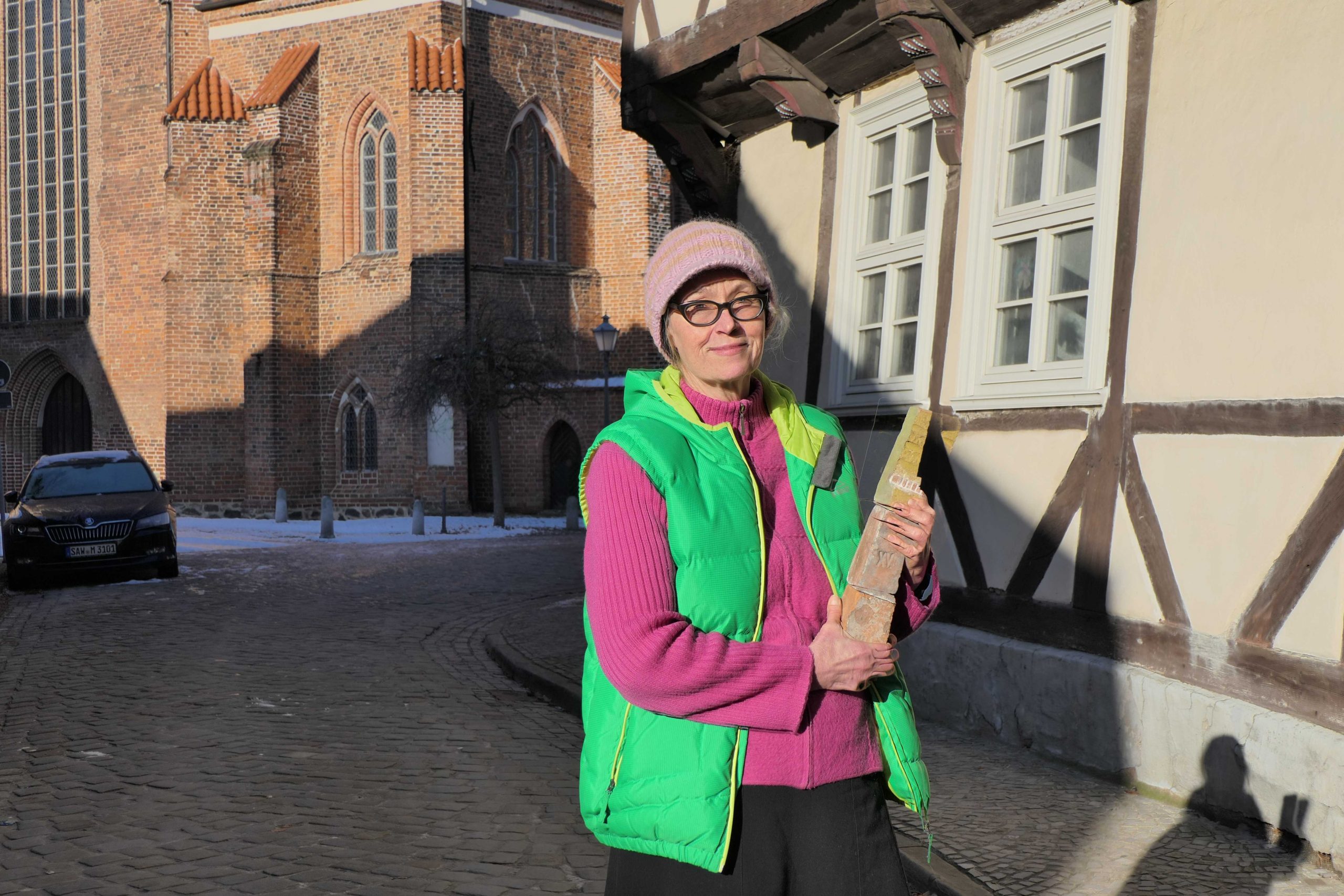 Mariel Poppe auf der Suche nach Inspiration in der Hansestadt Salzwedel
