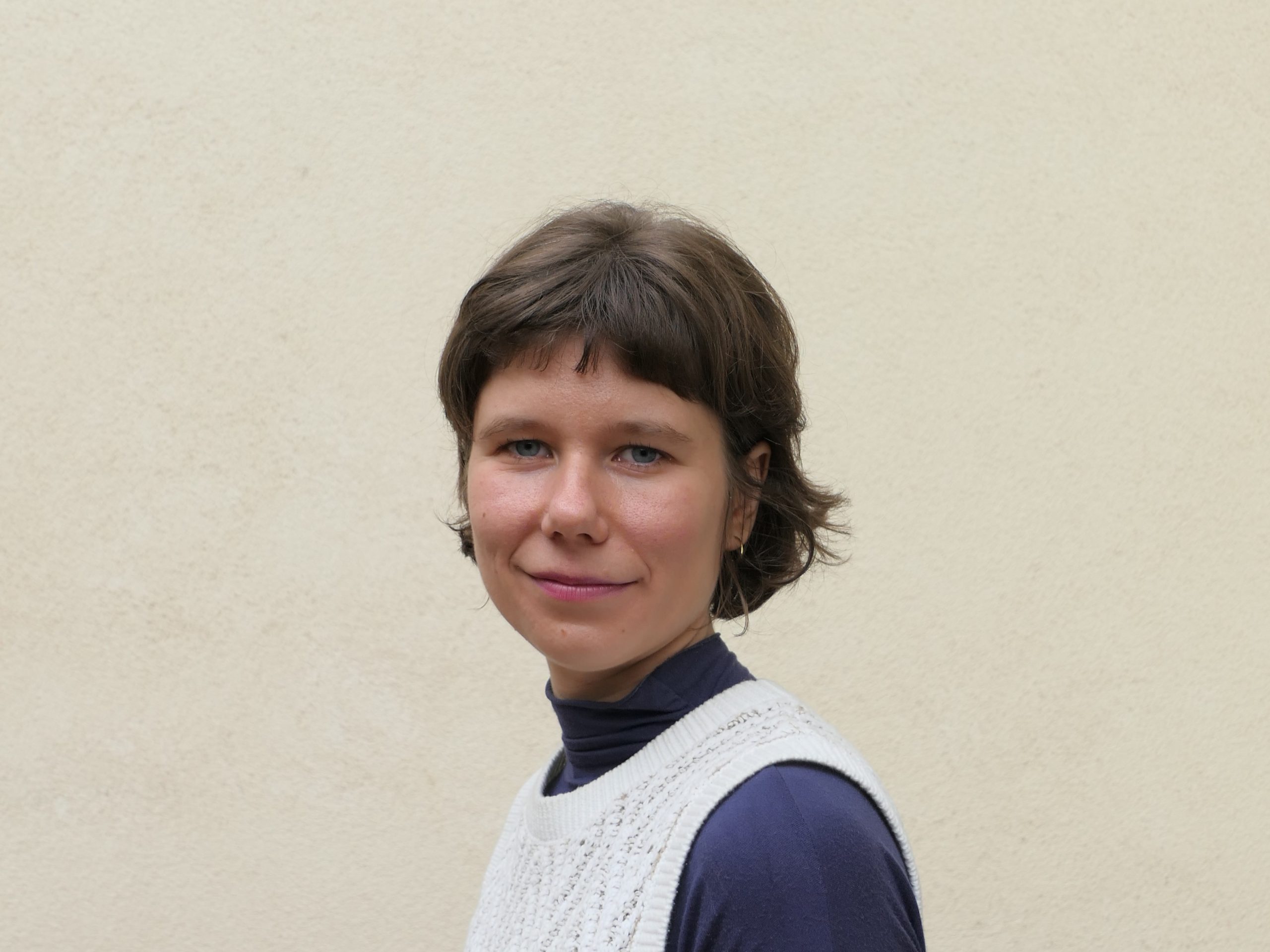 Portrait Alina Valerie Weinert_@_AMK
